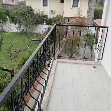 Captivating 2-bed Penthouse With Pool داليان